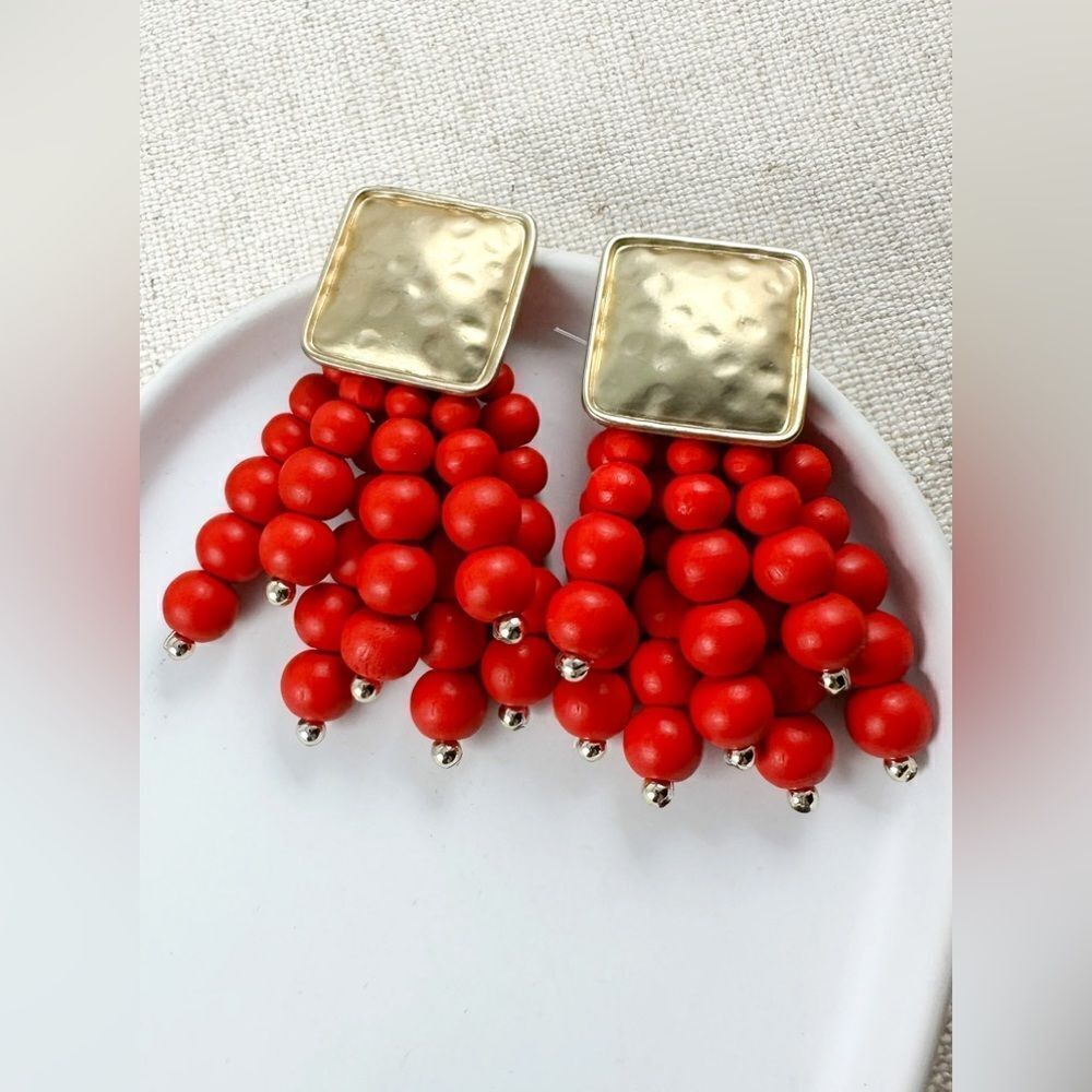 Red Passion Beaded Earrings! - Picture 3 of 6